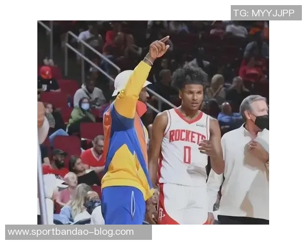 马威与杰伦格林缺席对湖人季前赛布克预计将参与比赛 马威与杰伦格林缺席对湖人季前赛布克预计将参与比赛